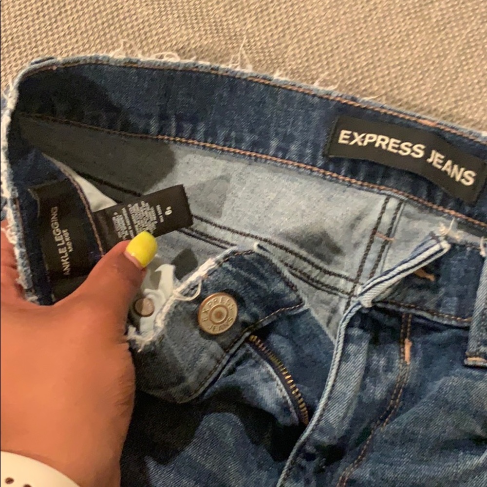 express mid rise ankle legging with rips - Picture 3 of 4